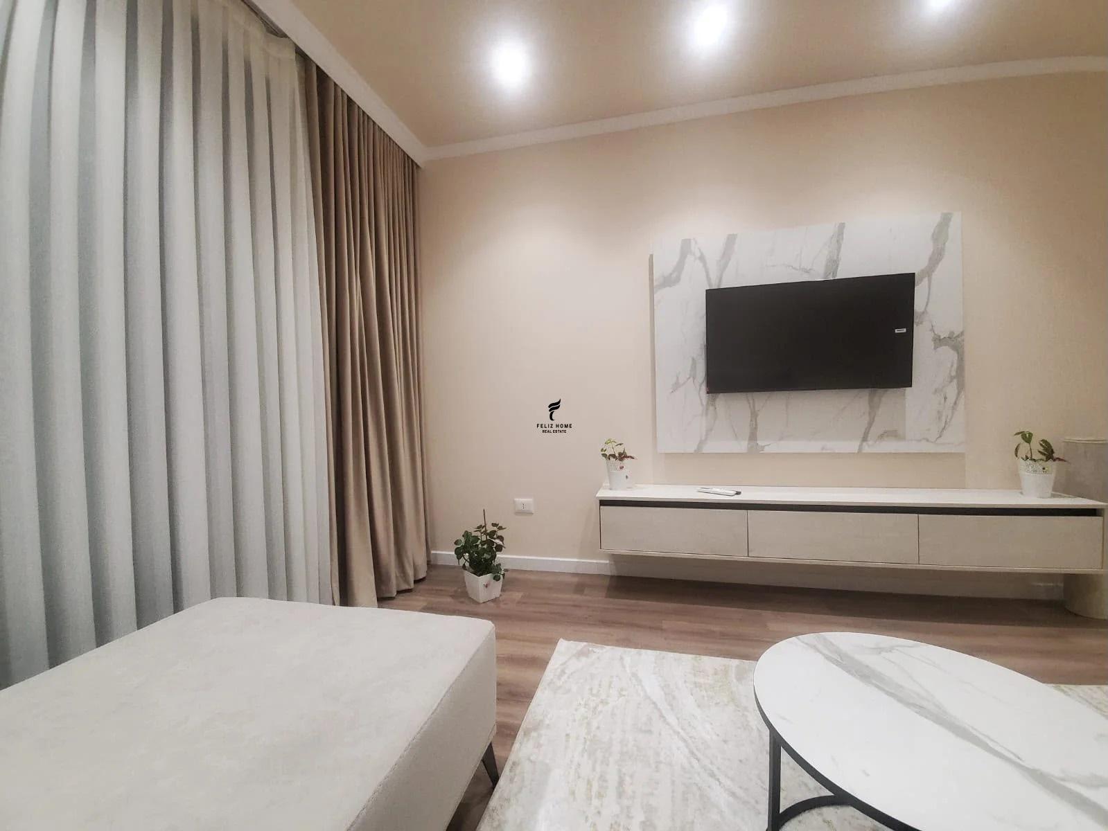 APARTAMENT ME QERA 1+1+PARKIM LIQENI I THATE 90.000 LEKE FH- – Tiranë