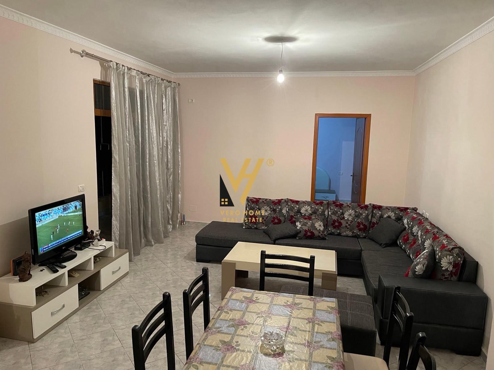 JEPET APARTAMENT 2+1+BLK ME QERA NE KOMBINAT 45.000 LEKE – Tiranë