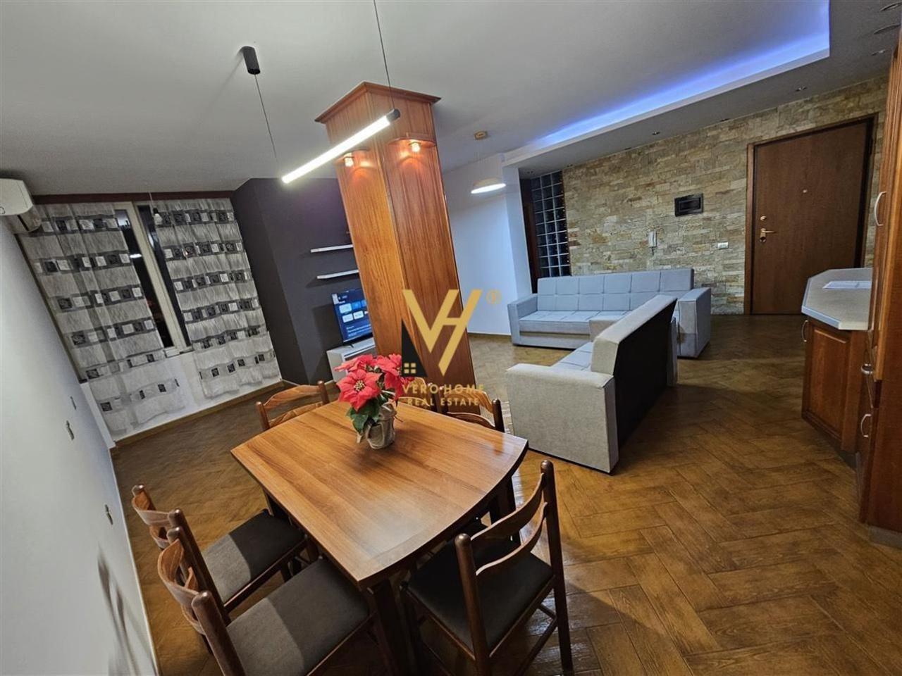 JEPET APARTAMENT 3+1+BLK ME QERA NE LAPRAKE 75.000 LEKE – Tiranë