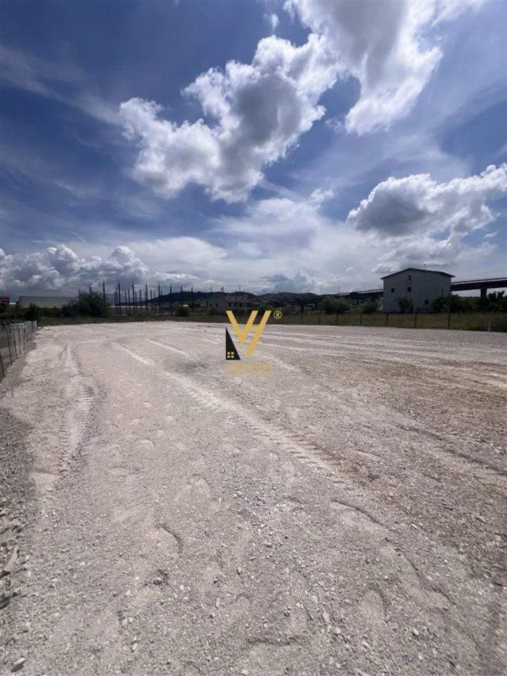 JEPET TOKE 2.500 M2 ME QERA NE VORE 1.500 EURO – Tiranë - 1