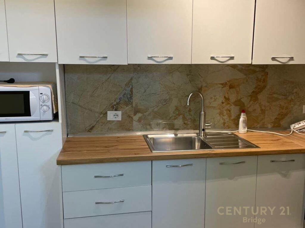 Apartament 1+1prane Pazarit te ri – Tiranë