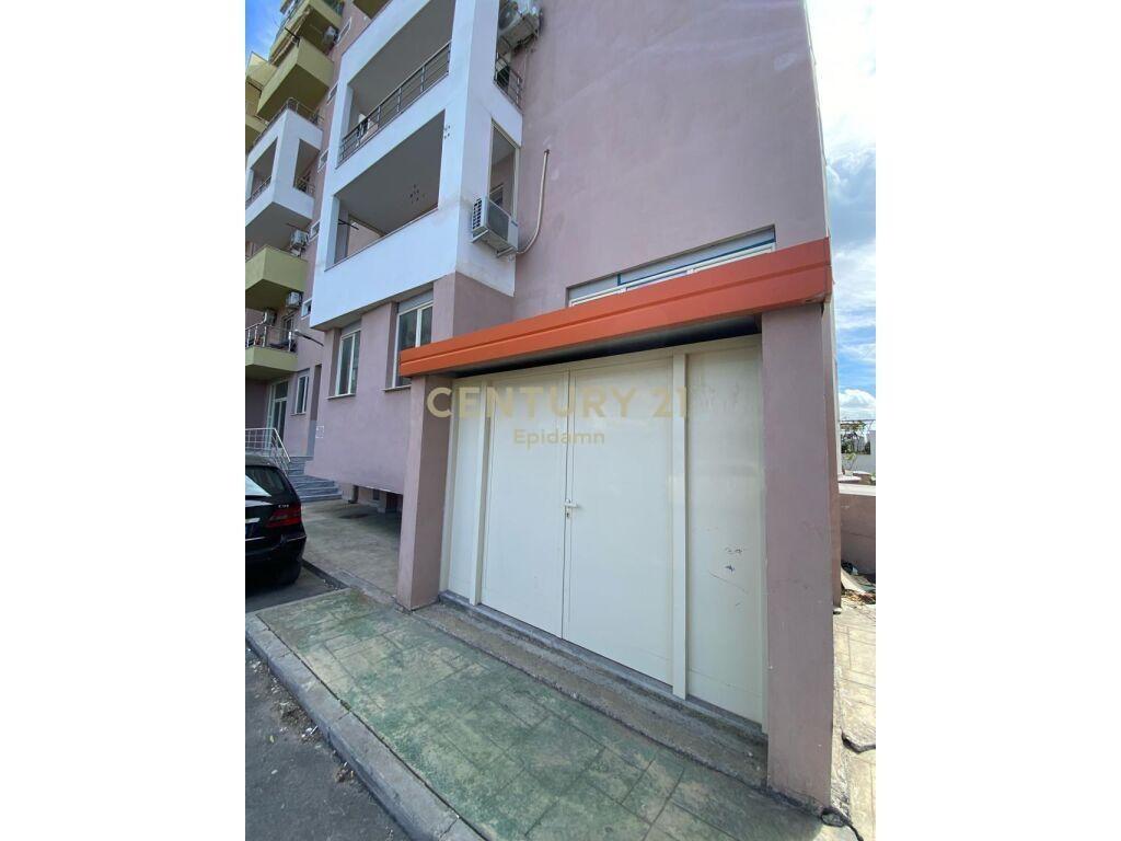 Ambient për qira në Plazh, Durrës !! – Durrës