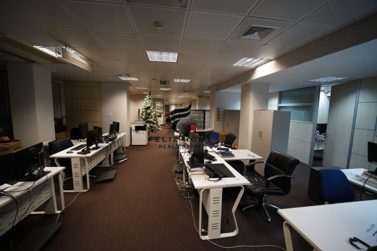 AMBIENT BIZNESI ME QERA,RRUGA E KAVAJES,8600 EURO. – Tiranë