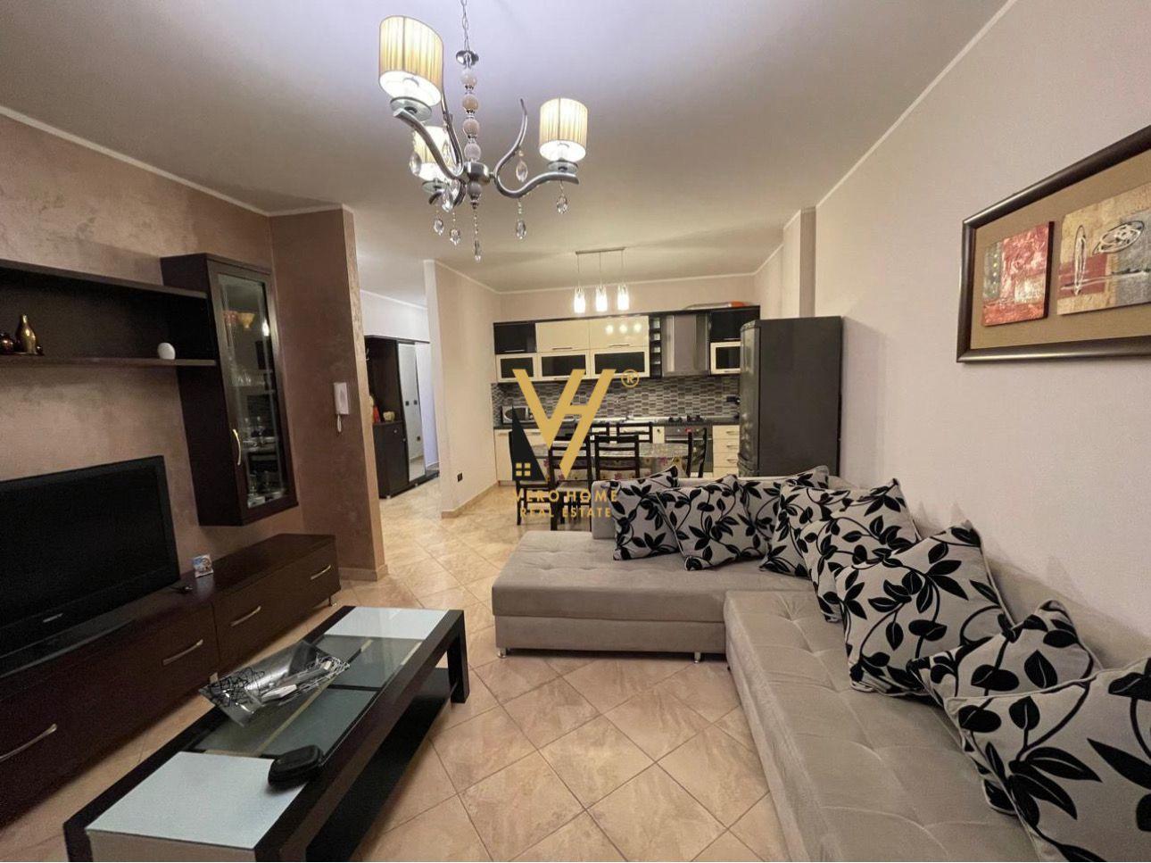 JEPET APARTAMENT 2+1 ME QERA ISH PROFARMA 70.000 LEKE – Tiranë