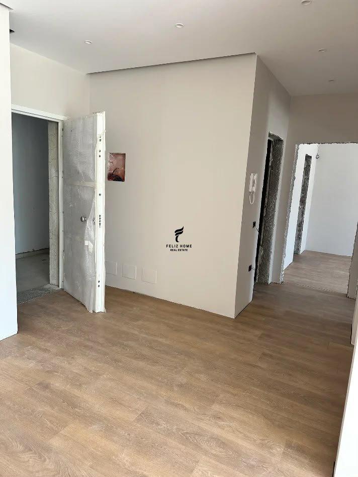 ZYRE ME QERA 117 M2 KOMUNA E PARISIT 1.850 EURO FH-86582 – Tiranë - 1