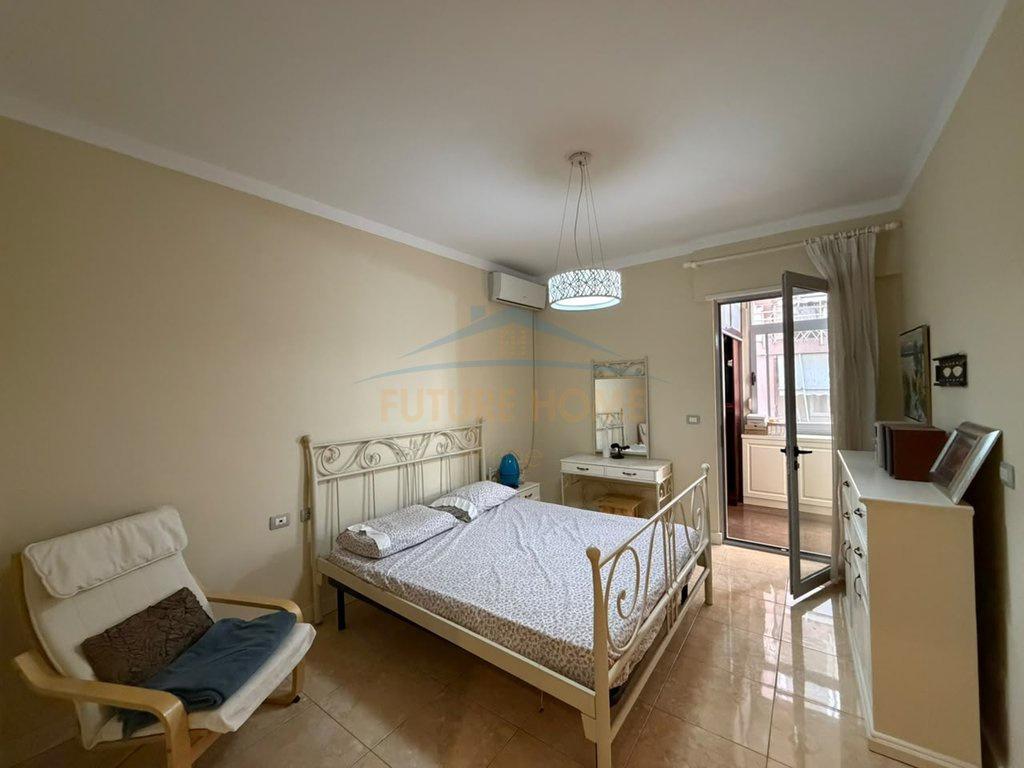 0698046024 Shitet, Apartament 2+1+2, Liqeni i That, Tirane – Tiranë - 1
