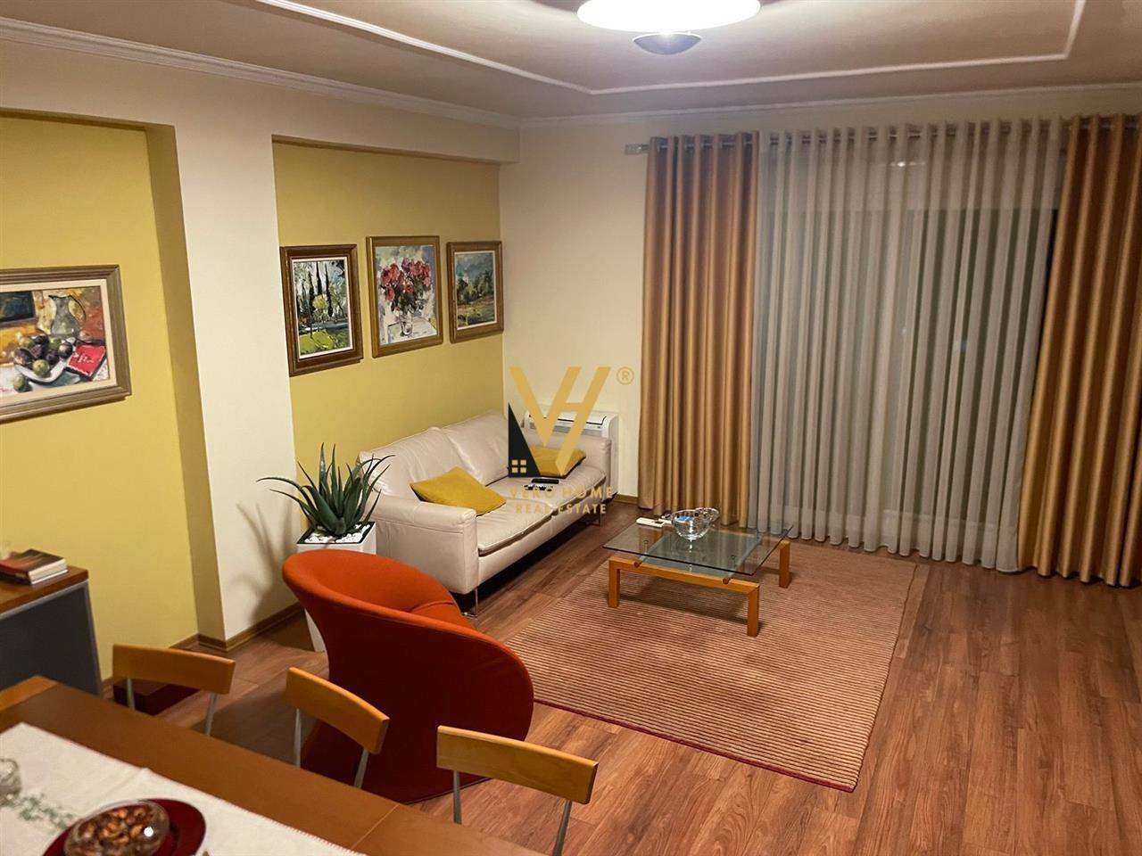 JEPET APARTAMENT 2+1+2 ME QERA TE ISH BLLOKU 1.600 EURO – Tiranë - 1