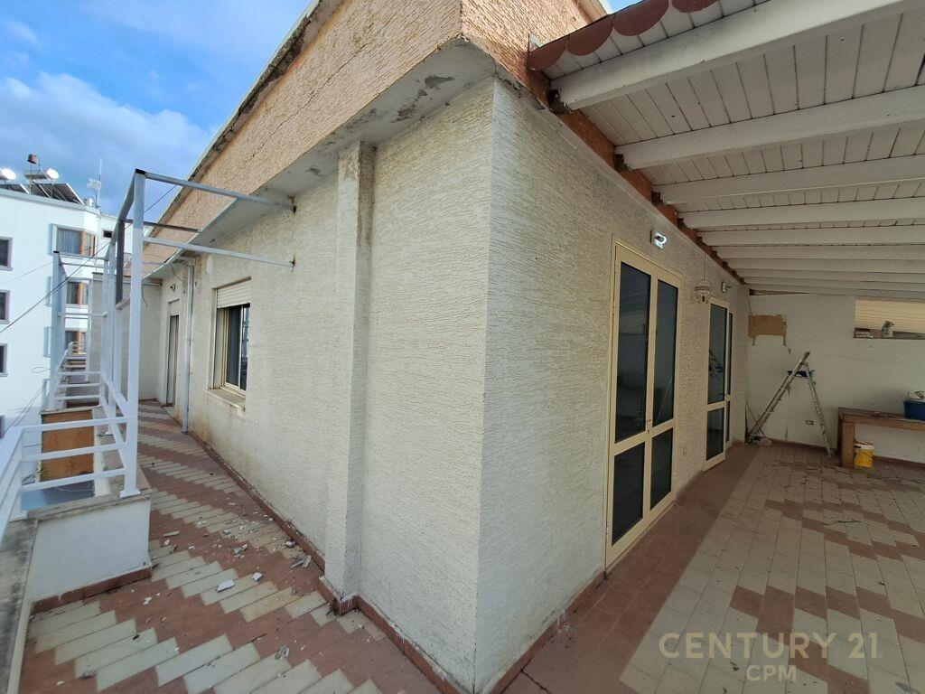 Penthouse ne shitje prane Mango resort ne Sarande – Sarandë