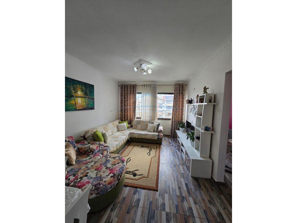 0692268458 Shitet, Apartament 2+1+2, Kompleksi Molla, Tiranë – Tiranë