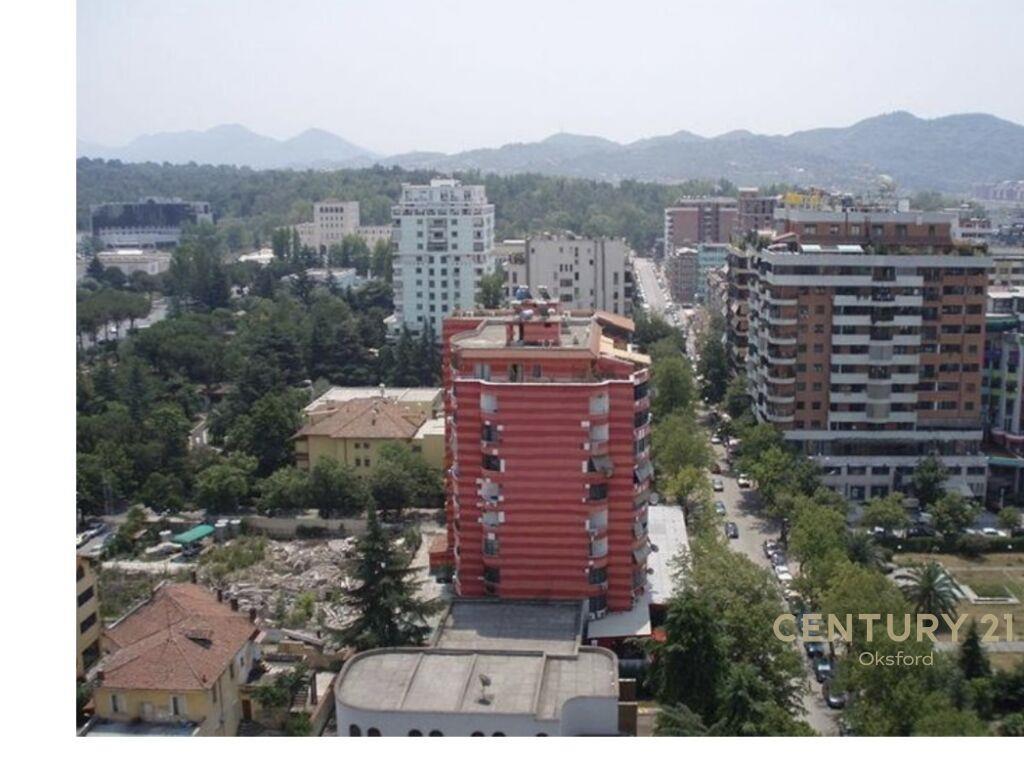 JEPET ME QIRA NJESI SHERBIMI DUPLEX NE BLLOK – Tiranë - 1