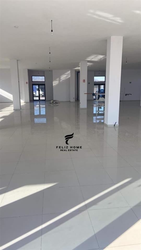 MAGAZINE ME QERA 1500 M2 LAKNAS 2500 EURO – Tiranë