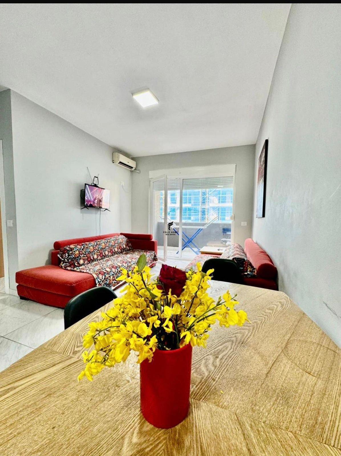 APARTAMENT ME QERA 1+1 KOMUNA E PARISIT 80.000 LEKE FH-79515 – Tiranë