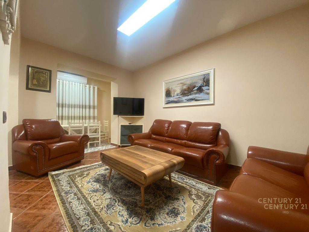 Apartament 1+1 per qira tek Medreseja – Tiranë - 1