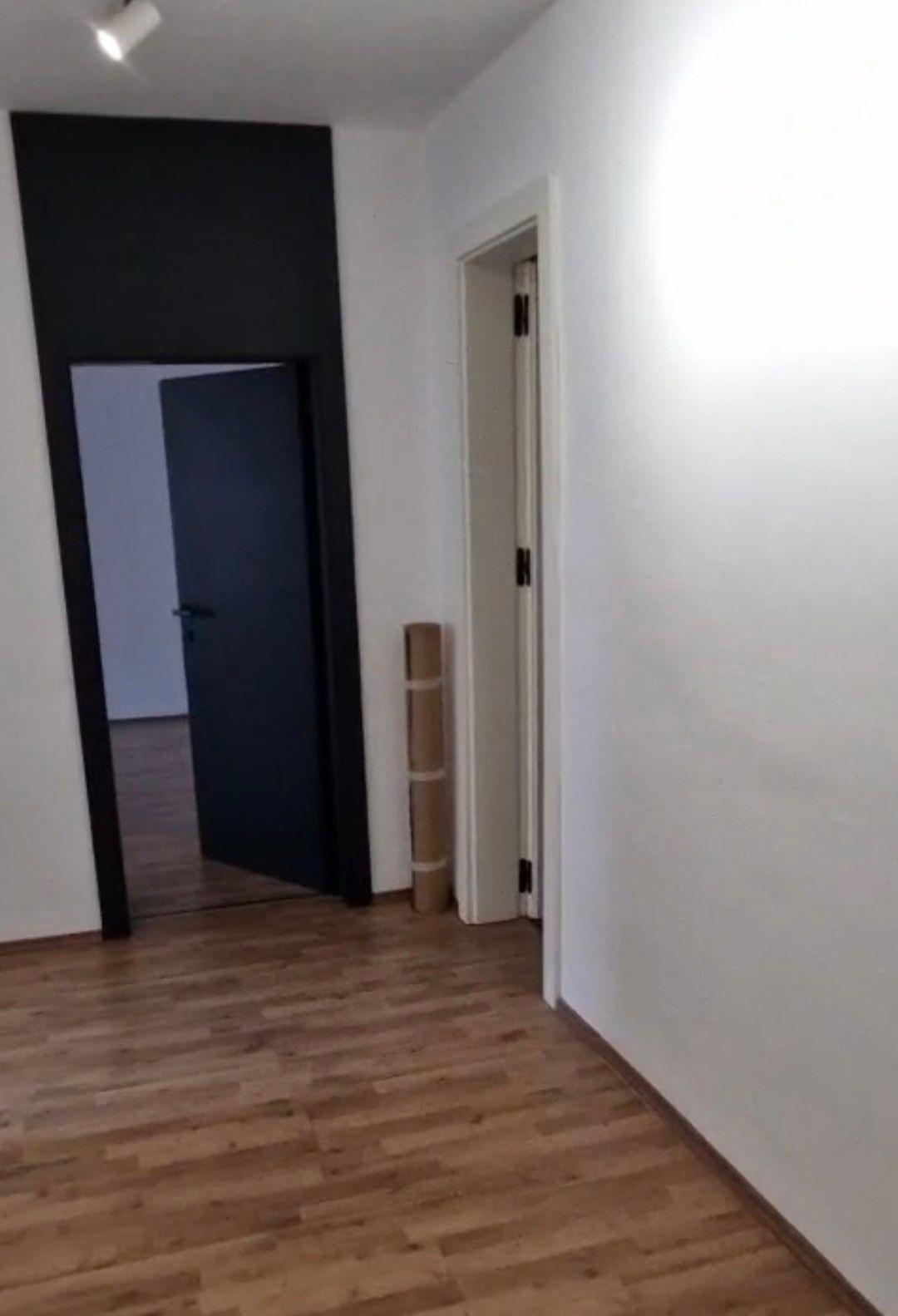 ZYRE ME QERA 96 M2 BLLOK 1.200 EURO – Tiranë