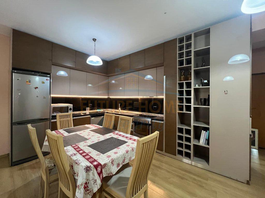 0696043713, Qera, Apartament 2+1, Zogu i Zi, Tiranë, – Tiranë