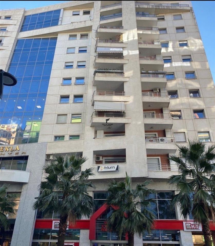 ZYRE ME QERA 65 M2 BLLOK 1.000 EURO – Tiranë - 1