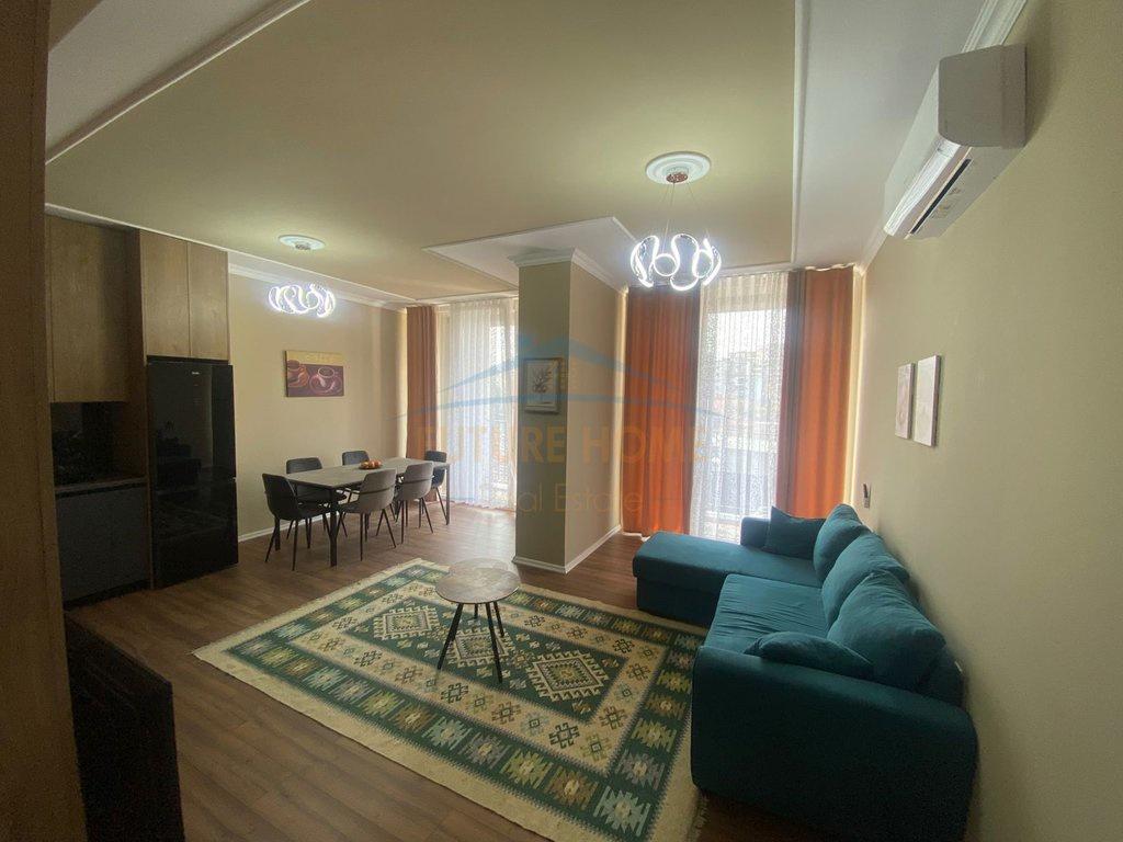0696043713, Qera , Apartament 2+1+2 , Rruga Riza Cerova – Tiranë