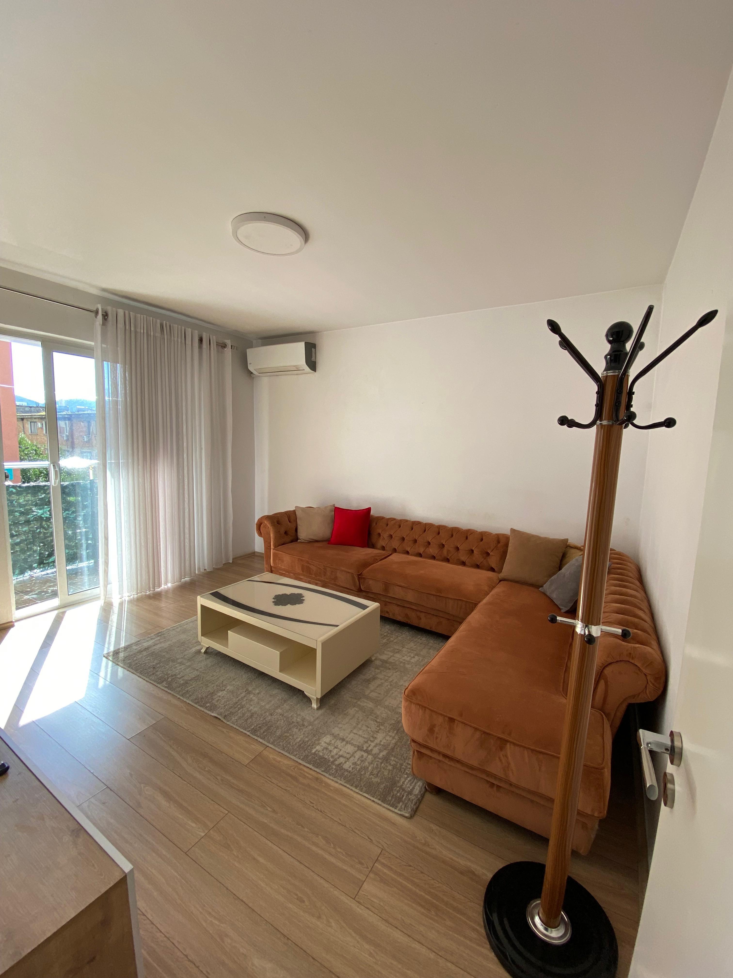 Apartament 2+1 me qera, 21 Dhjetori – Tiranë