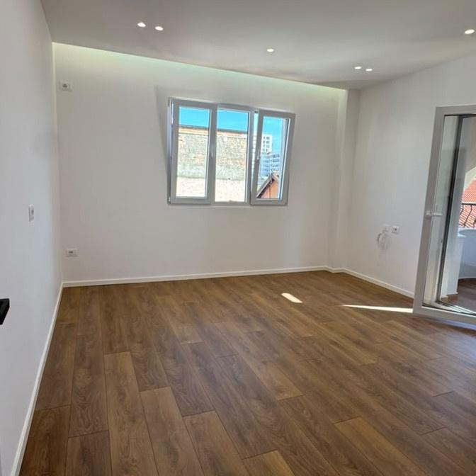 🏡✨ SHITET APARTAMENT 1+1 – TE MOZAIKU ✨ 📍 Zona: Te Mozaik – Tiranë