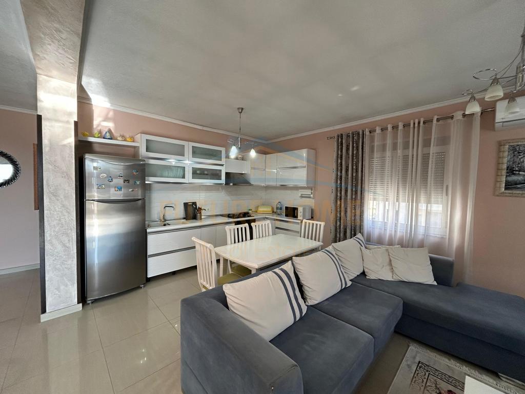0696044423Qera, Shtepi Private 3+1+2+Depo+Garazhd, – Tiranë - 1
