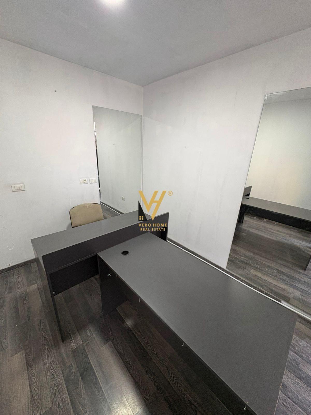 JEPET ZYRE 15 M2 ME QIRA TE KOMUNA E PARISIT 15.000 LEKE – Tiranë
