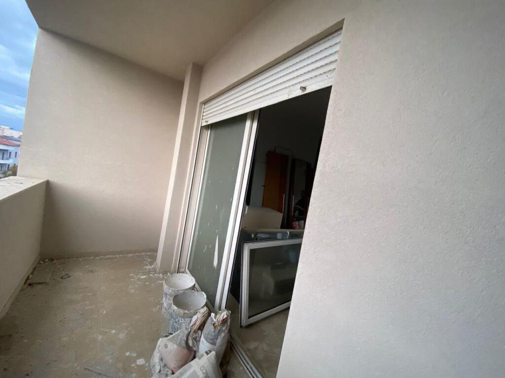SHITET APARTAMENT 2+1+2, 107 M2 LAGJE 18 DURRES 105000 EURO – Durrës