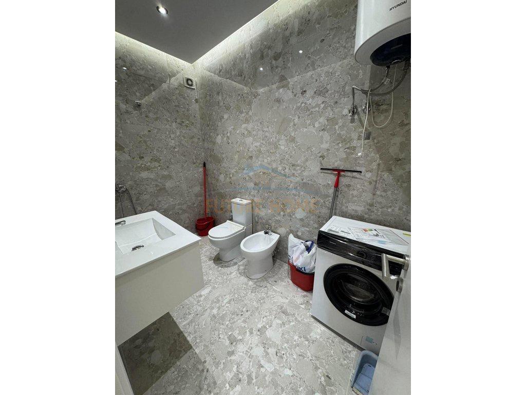 Shitet, Apartament 2+1, Unaza e Re – Tiranë