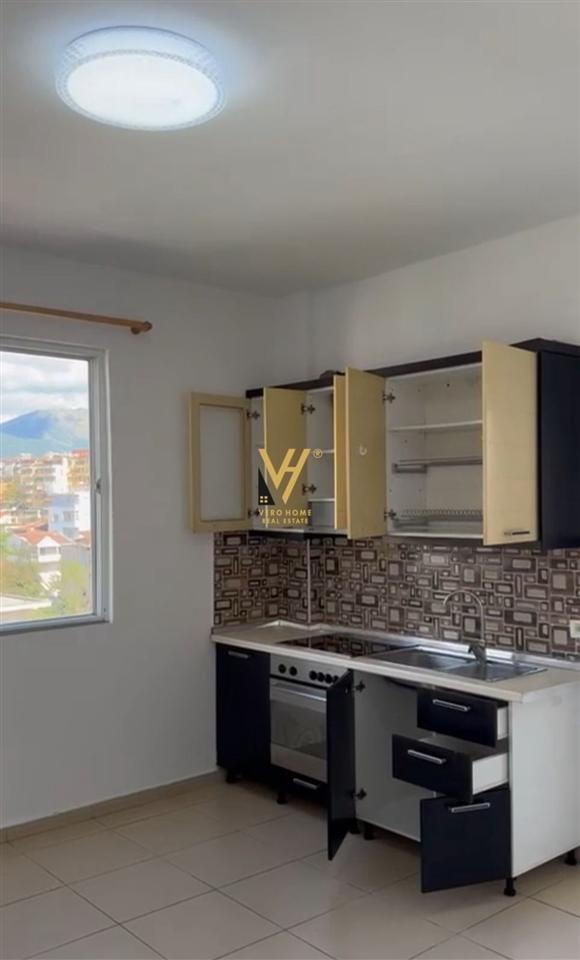 JEPET ZYRE 75 M2 ME QIRA TE 5 MAJI 350 EURO – Tiranë