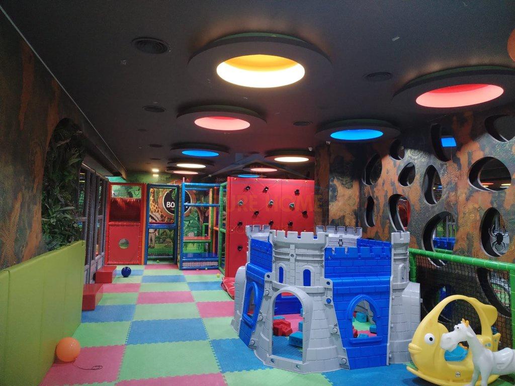 0696033060 Shitet, Bar-Kafe + Kend Lojerash, Unaza e Re, Tir – Tiranë