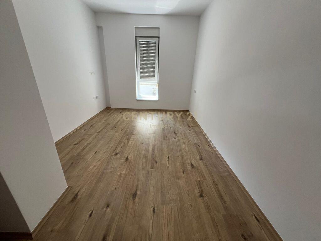 JAPIM ME QIRA APARTAMENT 3+1+2 TEK KOMPLEKSI MAGNET 21 DHJET – Tiranë - 1