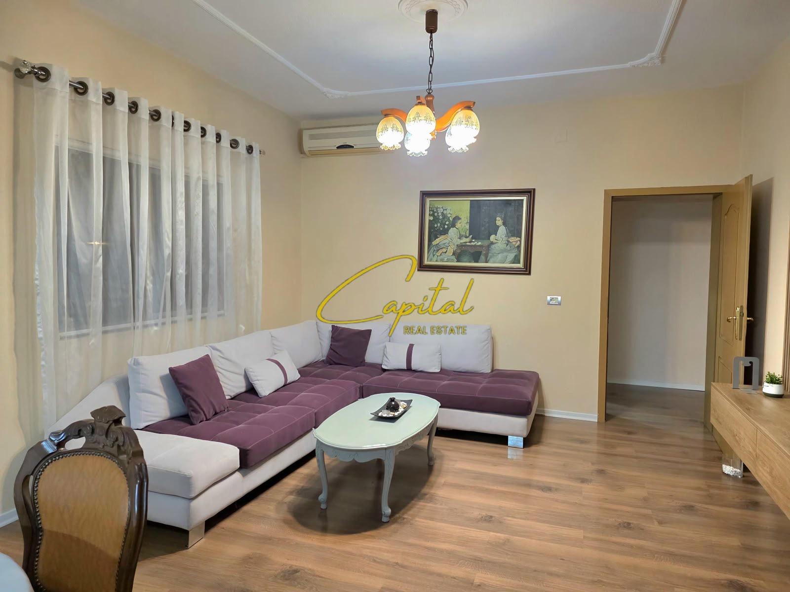 APARTAMENT ME QIRA 3+1 ISH FUSHA AVIACIONIT 800 EURO – Tiranë