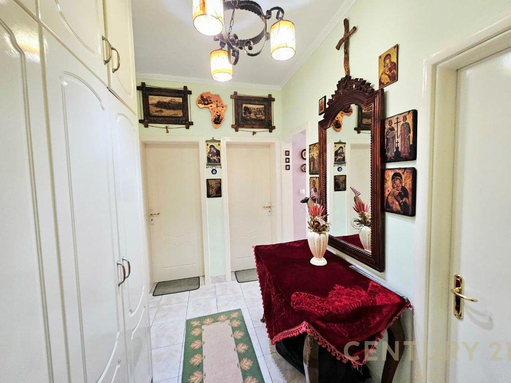 APARTAMENT 2+1 PER QIRA PRANE AMBASADES AMERIKANE – Tiranë - 1
