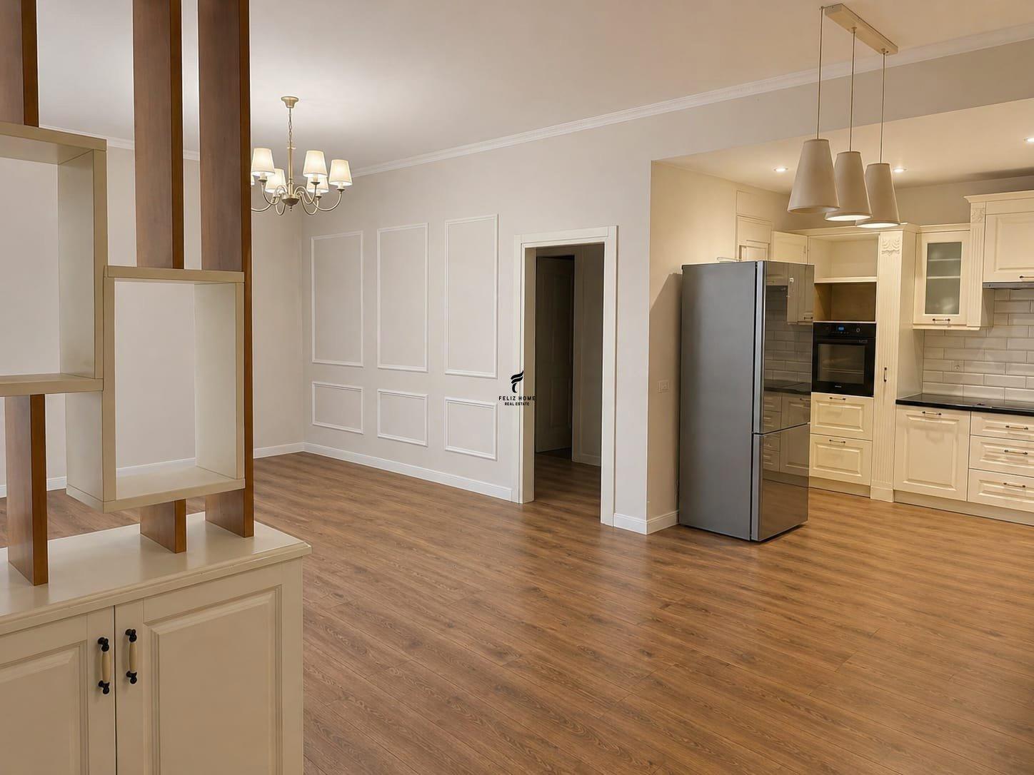 ZYRE ME QERA 140 M2 BLLOK 150.000 LEKE FH-70986 – Tiranë
