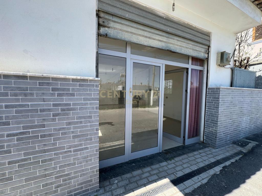 0685062709Dyqan me qera në Shkozet, Durrës, – Durrës