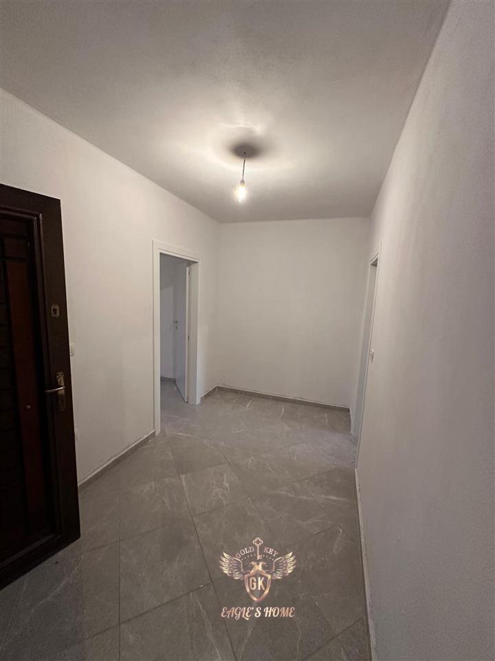 SHITUR/ PER PRONA TE NGJASHME CEL 0692039456 – Durrës - 1