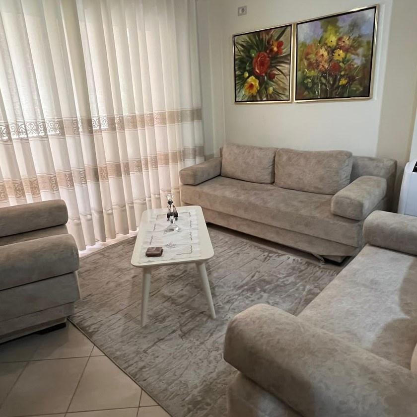 🏡 JEPET ME QIRA APARTAMENT 2+1 + 2 TUALETE – KOMUNA E PARIS – Tiranë