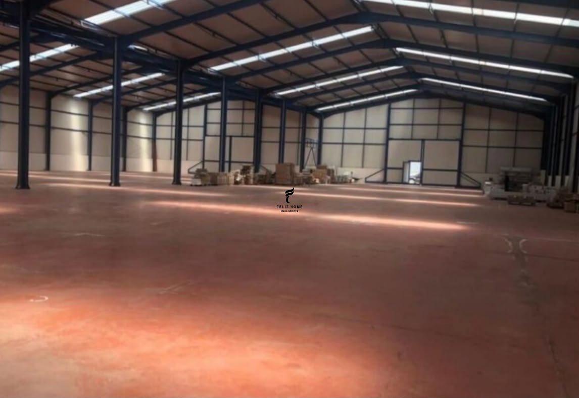 MAGAZINE ME QERA 250 M2 5 MAJ 170.000 LEKE FH-86287 – Tiranë - 1