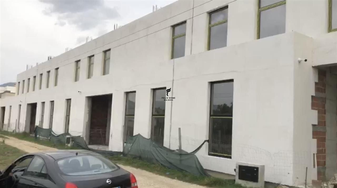 MAGAZINE ME QERA 2000 M2 KAMEZ 700.000 LEKE FH-67377 – Tiranë
