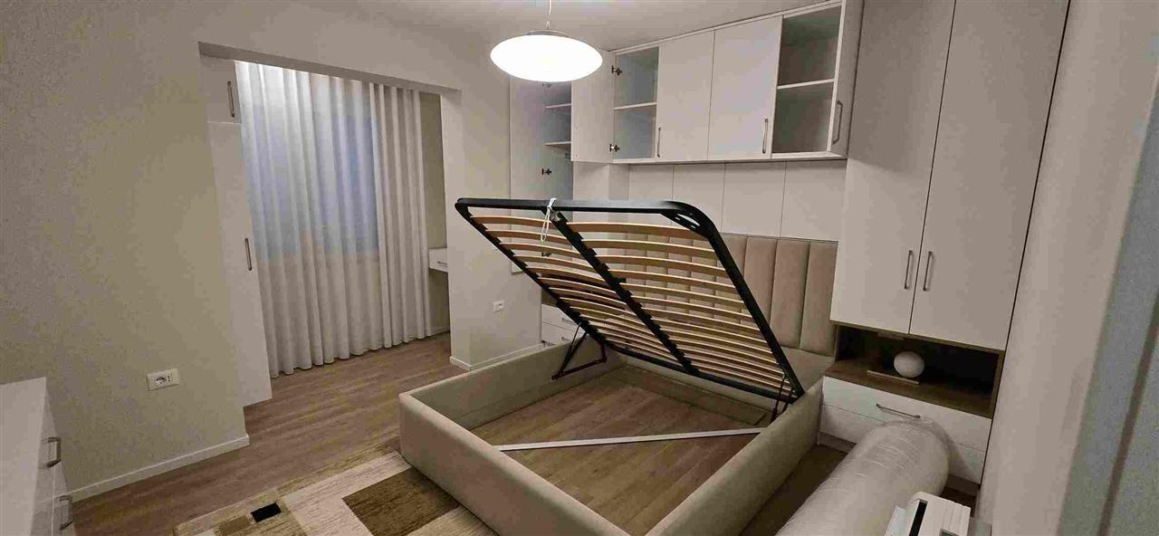 APARTAMENT ME QERA 2+1 MYSLYM SHYRI 75.000 LEKE – Tiranë