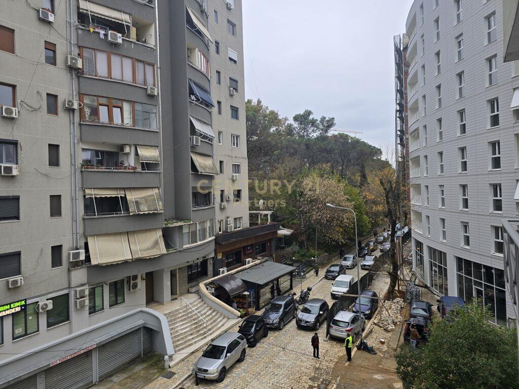 Shesim apartament 2+1+2 tek Rruga Elbasanit – Tiranë