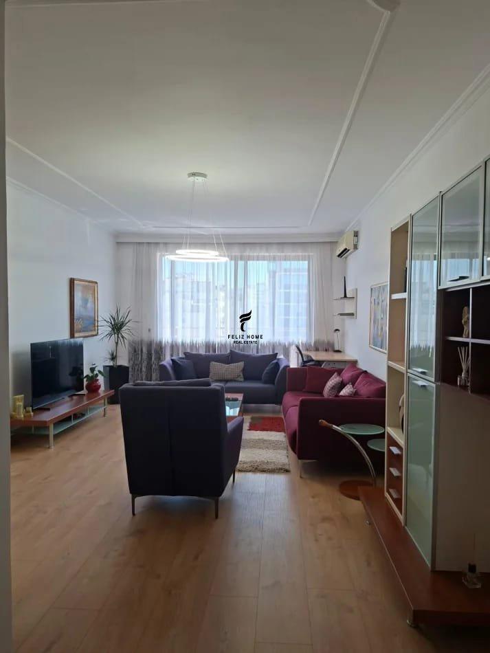 APARTAMENT ME QERA 2+1 BLLOK 1000 EURO FH-71467 – Tiranë