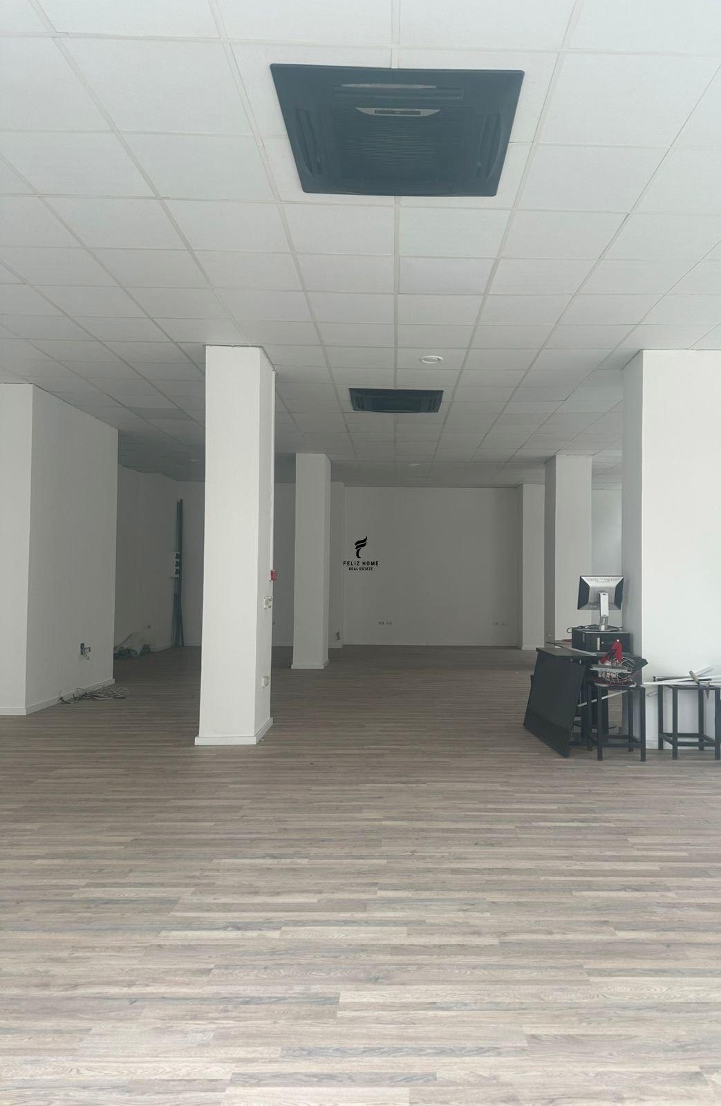 DYQAN ME QERA 172.5 M2 STACIONI TRENIT 2.600 EURO FH-66253 – Tiranë - 1