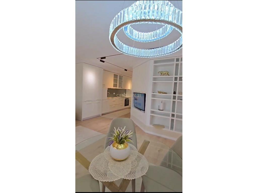 Apartament 3+1+ Post Parkimi me qira pas Ambasades Amerikane – Tiranë