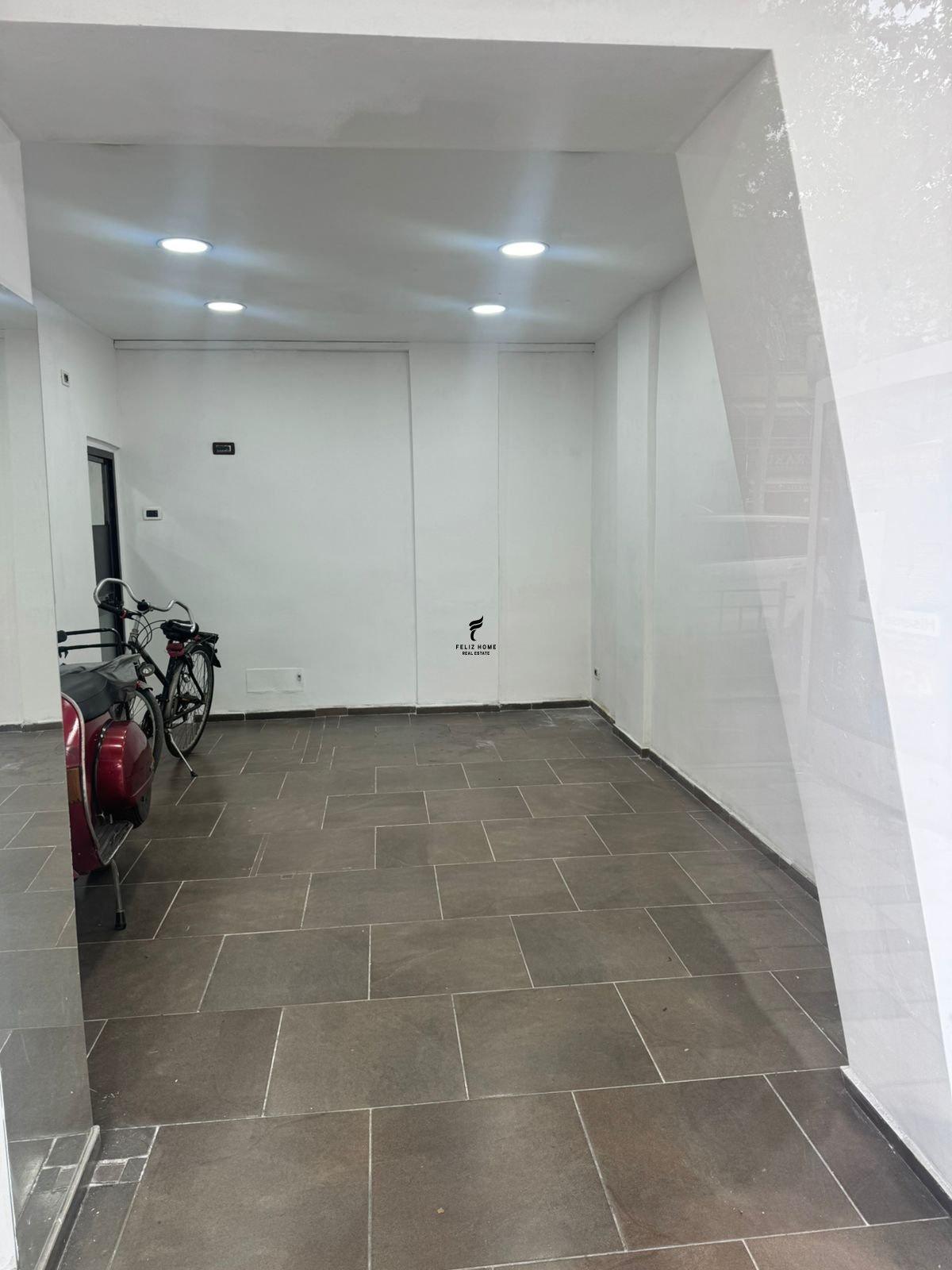 DYQAN ME QERA 27 M2 21 DHJETORI 100.000 LEKE FH-69052 – Tiranë