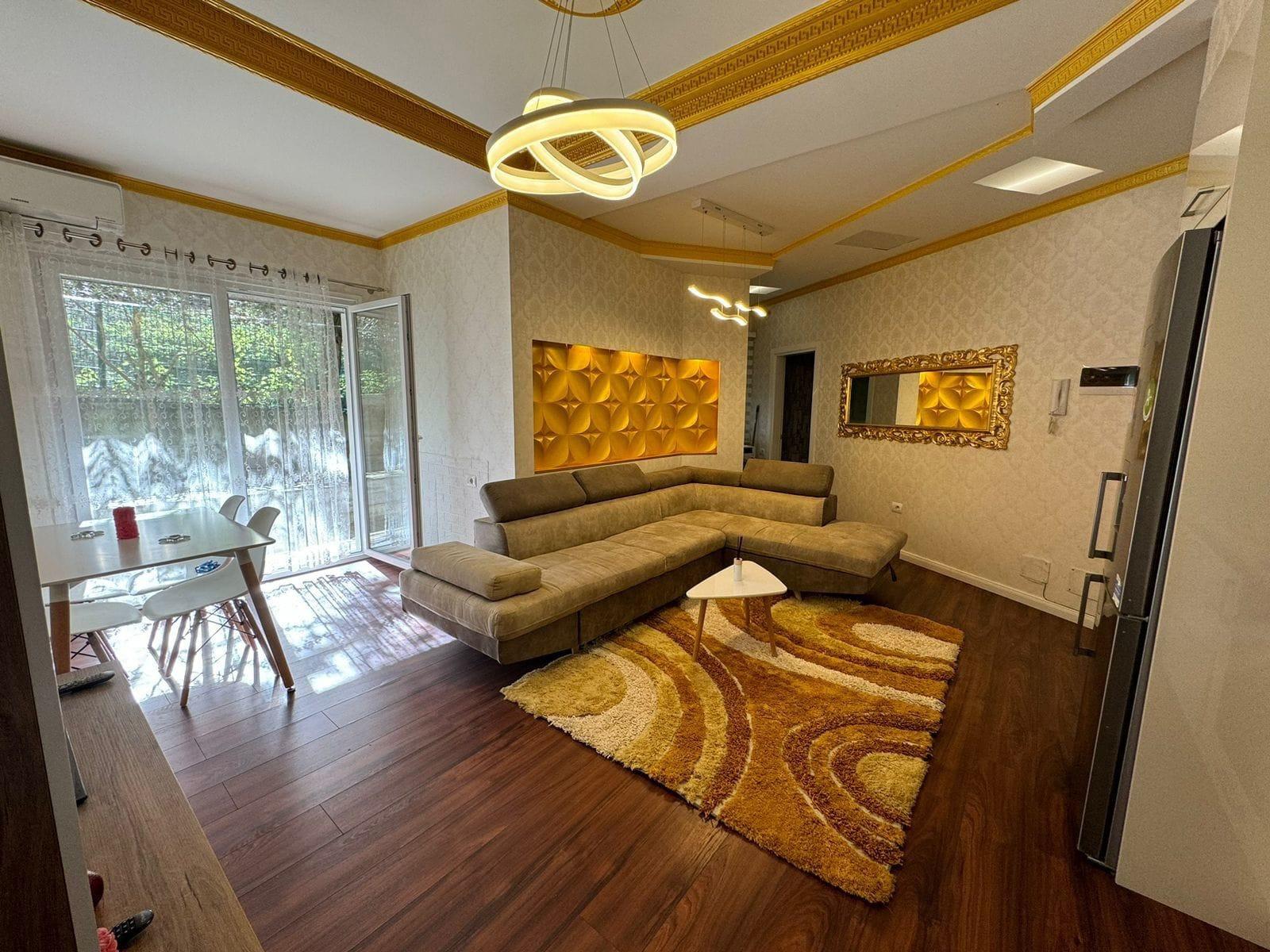 APARTAMENT ME QERA 2+1 LIQENI THATE 75.000 LEKE – Tiranë