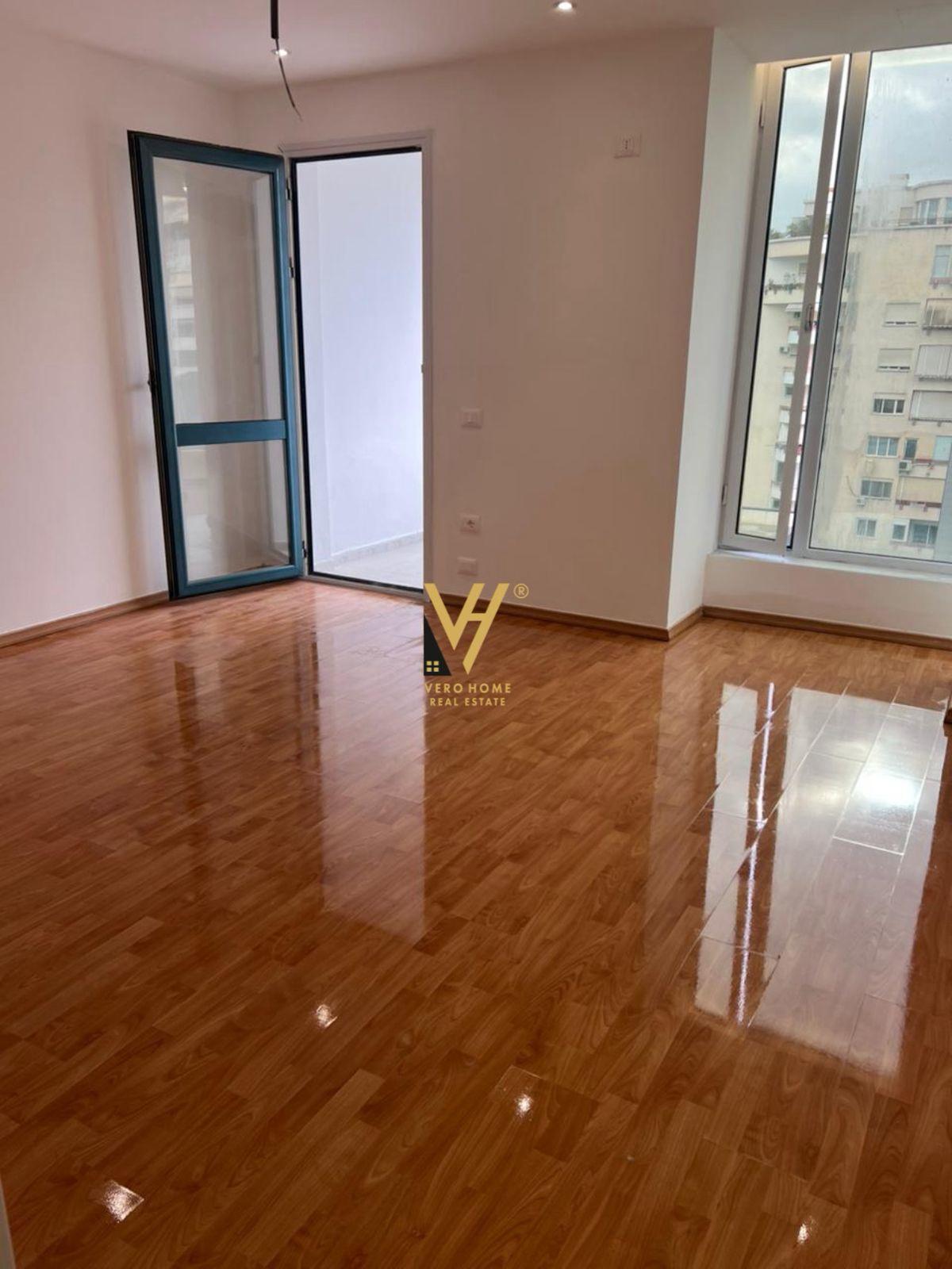 JEPET ZYRE 190 M2 ME QERA TEK AIR ALBANIA 2.000 EURO – Tiranë - 1