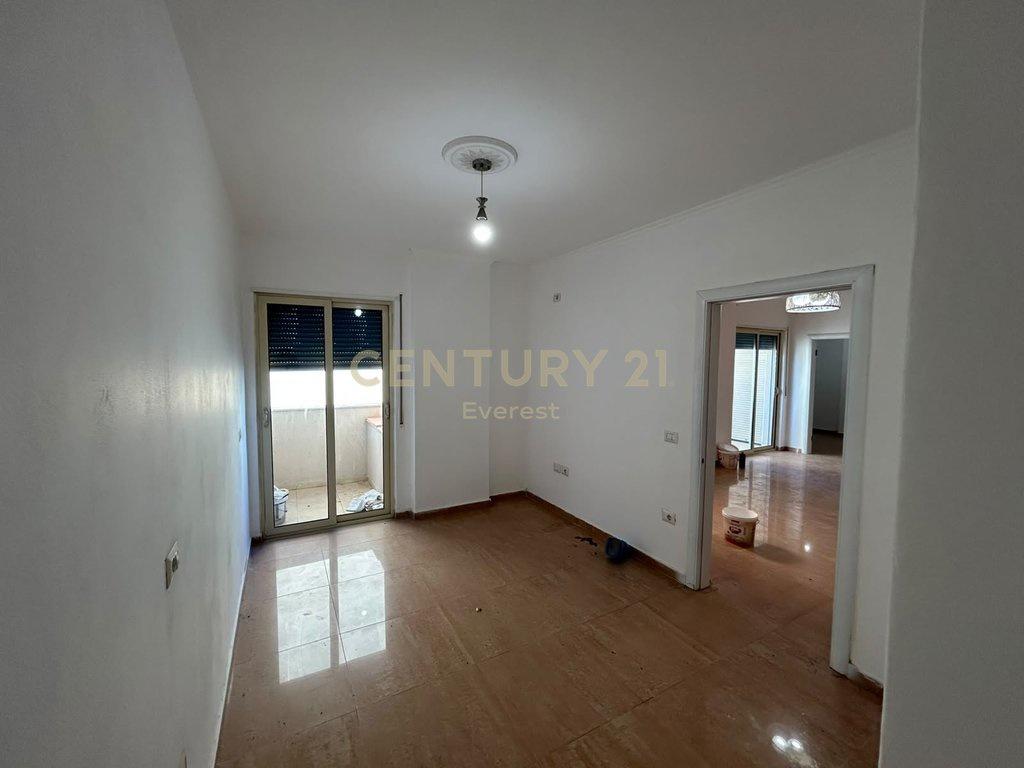 PERBALLE KOMLEKSIT FLORIDA--SHESIM APARTAMENT 2+1 – Durrës