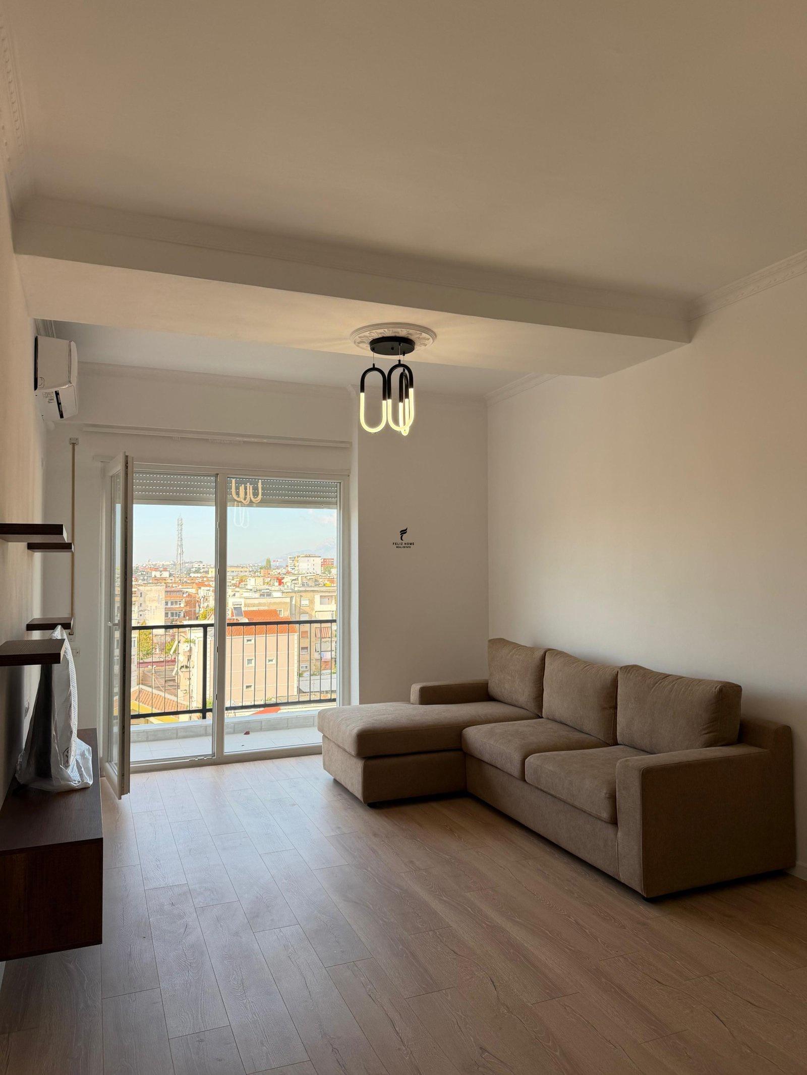 APARTAMENT ME QERA 2+1 XHAMLLIK 70.000 LEKE FH-99326 – Tiranë