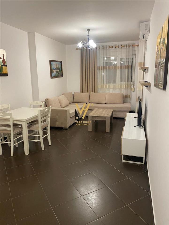 JEPET APARTAMENT 1+1 ME QERA NE BRRYL 50.000 LEKE – Tiranë