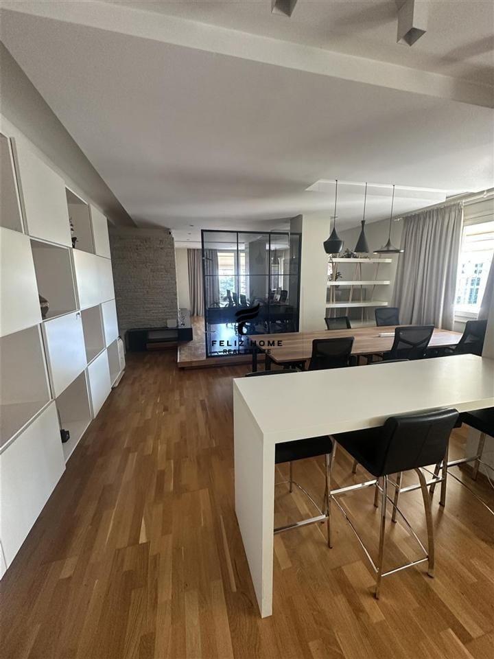 ZYRE ME QERA 140 M2 BLLOK 3.200 EURO FH-58201 – Tiranë - 1